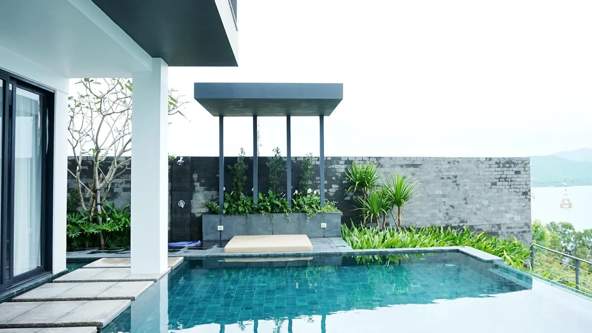 Acqua Villa Managed By Alternaty Nha Trang Hotel